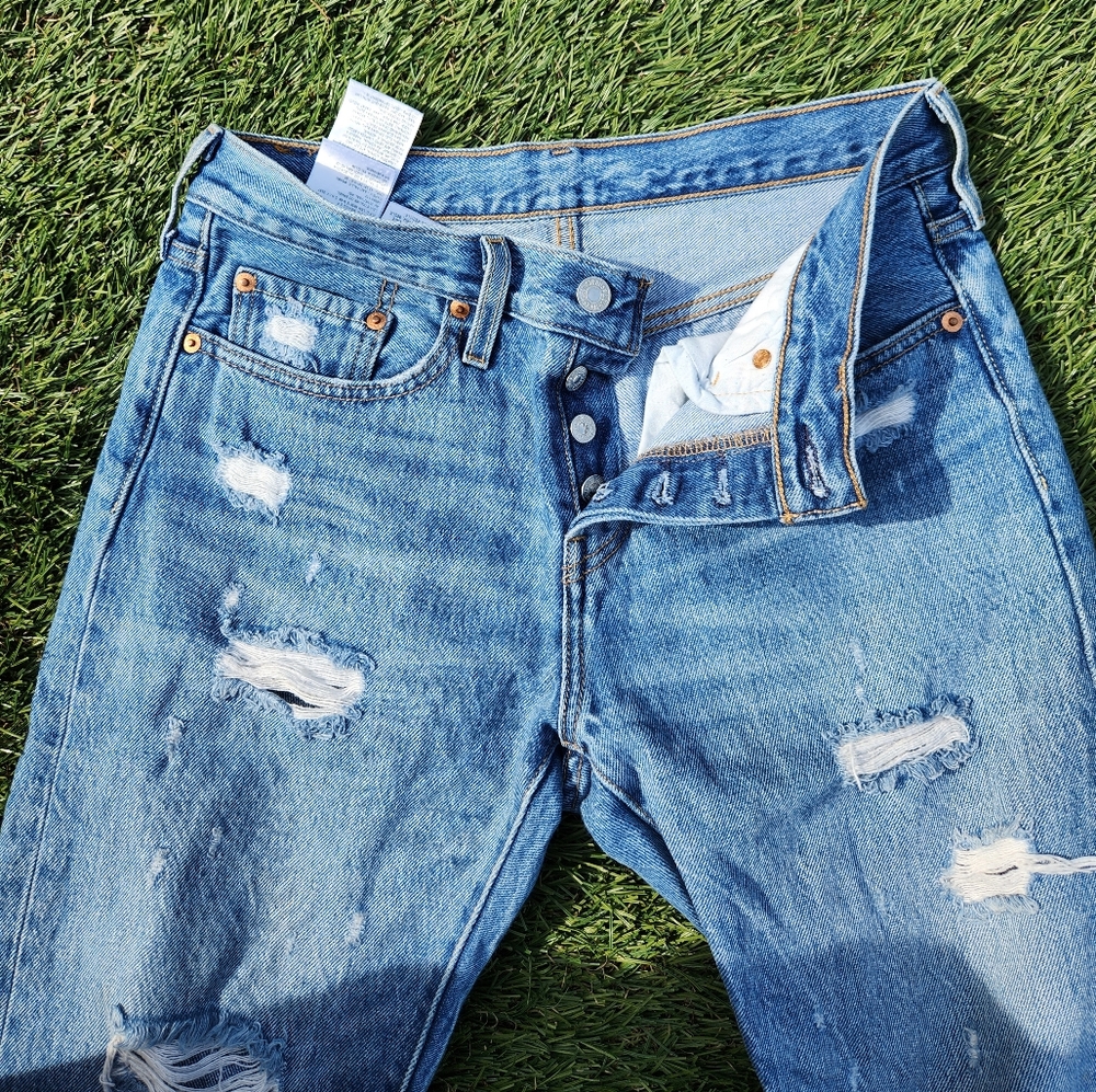 Levis